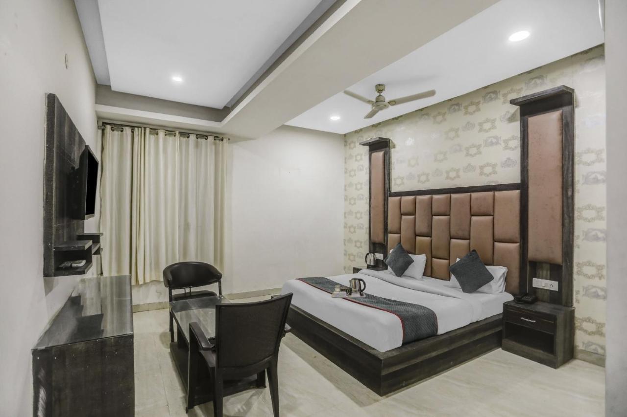 Townhouse 22956 Hotel Grand Residency Delhi  Exterior photo