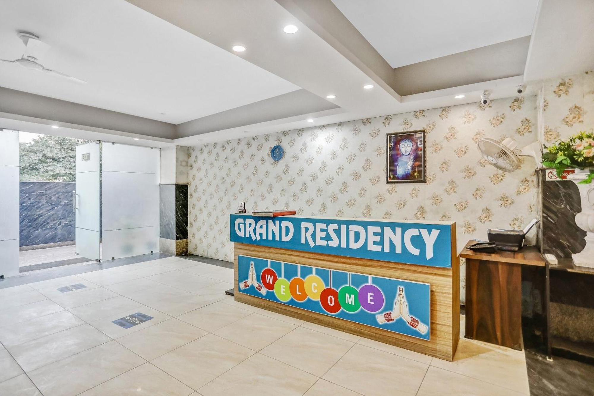 Townhouse 22956 Hotel Grand Residency Delhi  Exterior photo