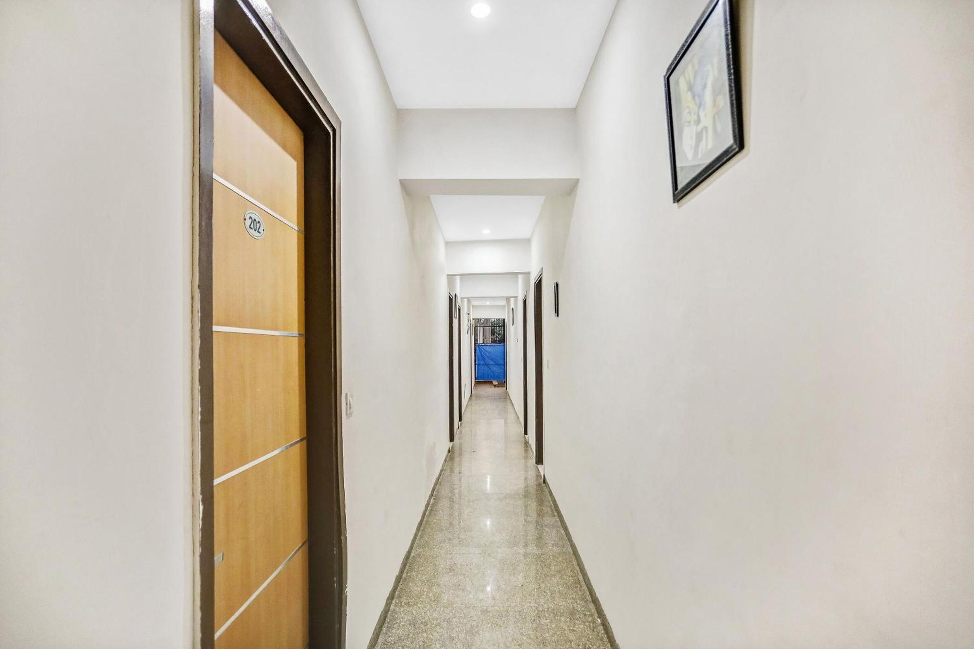 Townhouse 22956 Hotel Grand Residency Delhi  Exterior photo