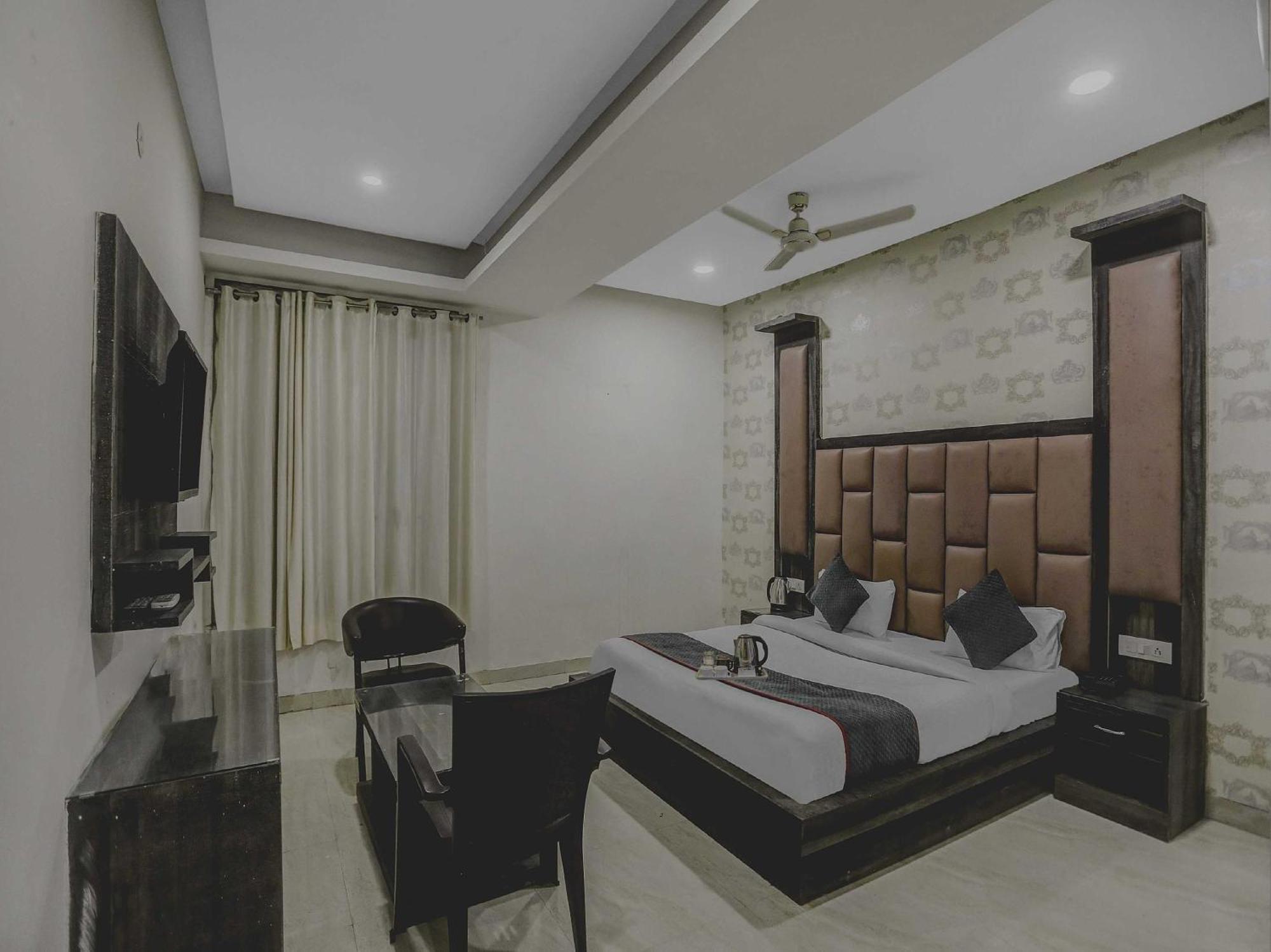 Townhouse 22956 Hotel Grand Residency Delhi  Exterior photo